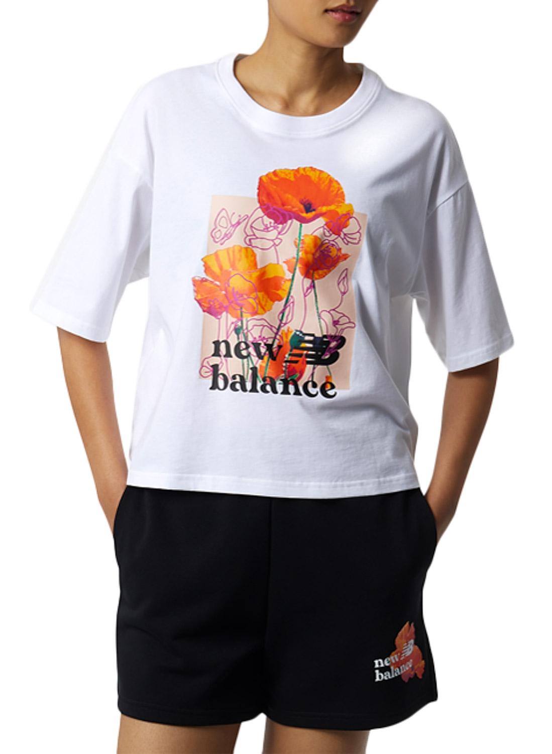 T-Shirt New Balance Essentials Super Bloom Branco