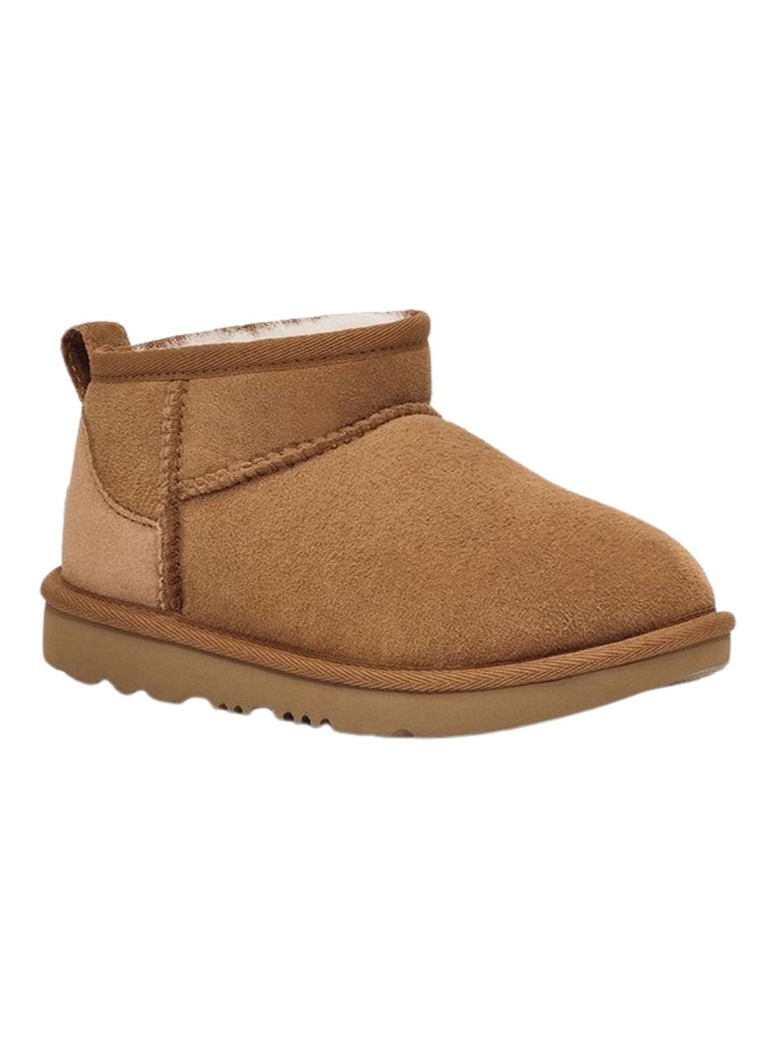 Botas Ugg Classic Ultra mini Chestnut para meninos e meninas.