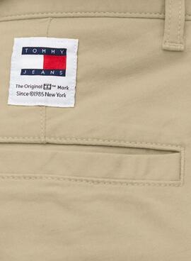 Calça Tommy Jeans Austin Cargo Bege para Homem.