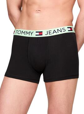 Pacote com 3 cuecas Tommy Jeans Trunk Essential preto para homem.