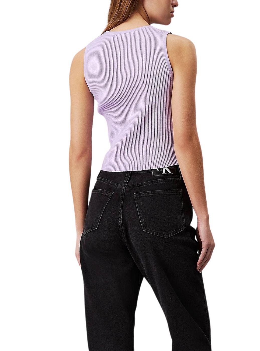 Top Calvin Klein Jeans etiqueta tecida lilás para mulher.