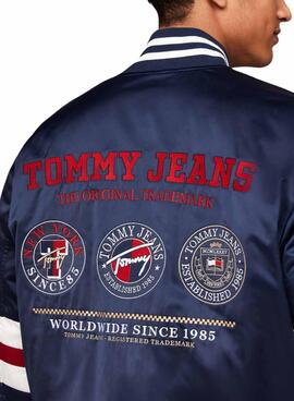 Jaqueta bomber Tommy Jeans Varsity Explorer marinha para homem.