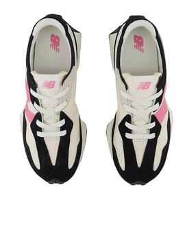 Sapatilhas New Balance 327 preto e rosa.