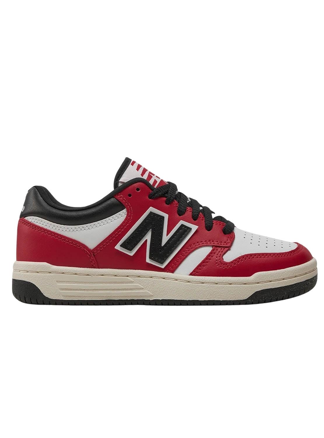 Sapatilhas New Balance 480 vermelho, branco e preto.