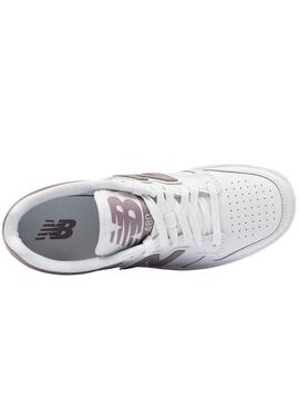 Tênis New Balance 480 branco e rosa para meninas.