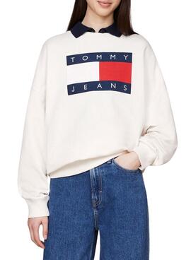 Moletom Tommy Jeans Crew Flag branco para mulher.