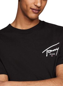 Camiseta Tommy Jeans reg signature preta para homem.