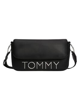 Bolsa Tommy Hilfiger Bold Elongated Flap preta para mulher.