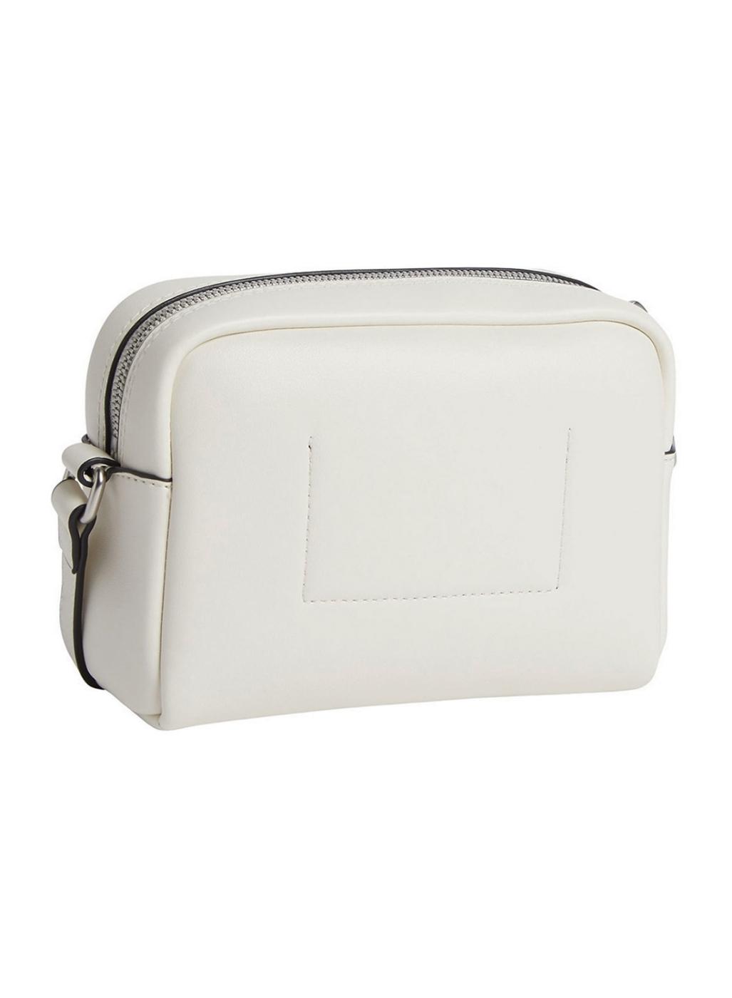 Bolsa Calvin Klein Jeans em bege para mulher.