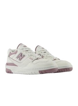 Sapatilhas New Balance branca e rosa 550 para mulher.