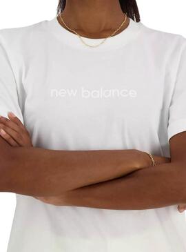 Camiseta New Balance Density Branca para Mulher.