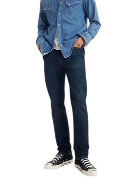 Calça Jeans Levis 511 em denim escuro para homem