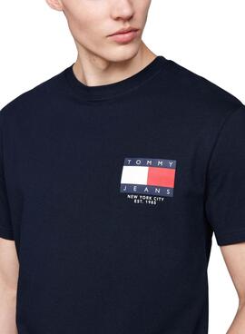 Camiseta Tommy Jeans Logo Flag azul marinho para homens