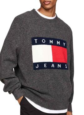 Camisola Tommy Jeans Melange Flag cinzenta escura para homem.