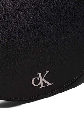 Bolsa Calvin Klein Jeans Saddle Minimal preta para mulher