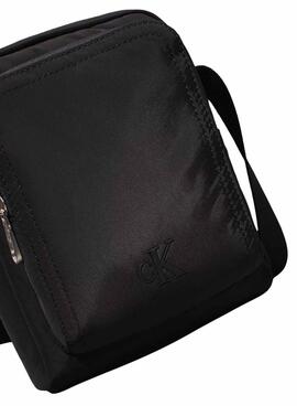 Bolsa Calvin Klein Reporter NY preta para homens