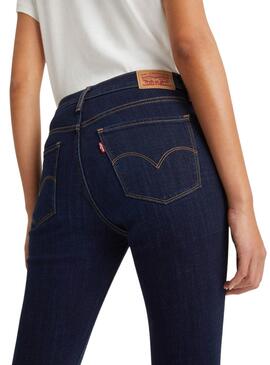 Calça jeans modeladora Levis 311 para mulher