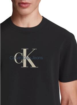 Camiseta Calvin Klein Jeans Monologo preto para homem