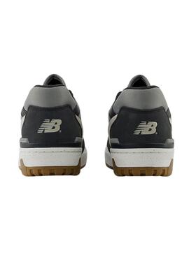 Sapatilhas New Balance BBW550 em bege e preto para mulher.