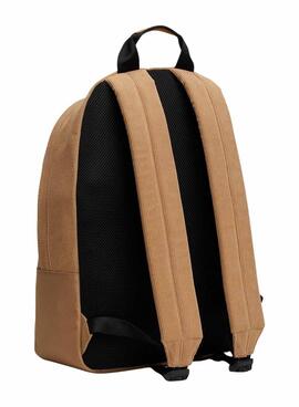 Mochila Tommy Jeans Essential em veludo tostado para homem