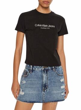 Camiseta Calvin Klein Jeans Baby tee preta para mulher