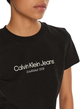 Camiseta Calvin Klein Jeans Baby tee preta para mulher