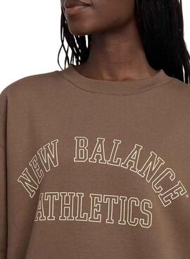 Camisola New Balance Graphic Fleece Crew Castanha para mulher