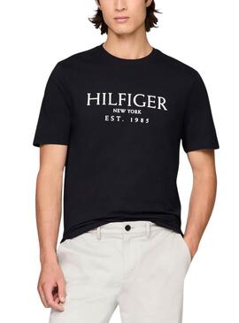 Camiseta Tommy Hilfiger Big Logo preta para homem.