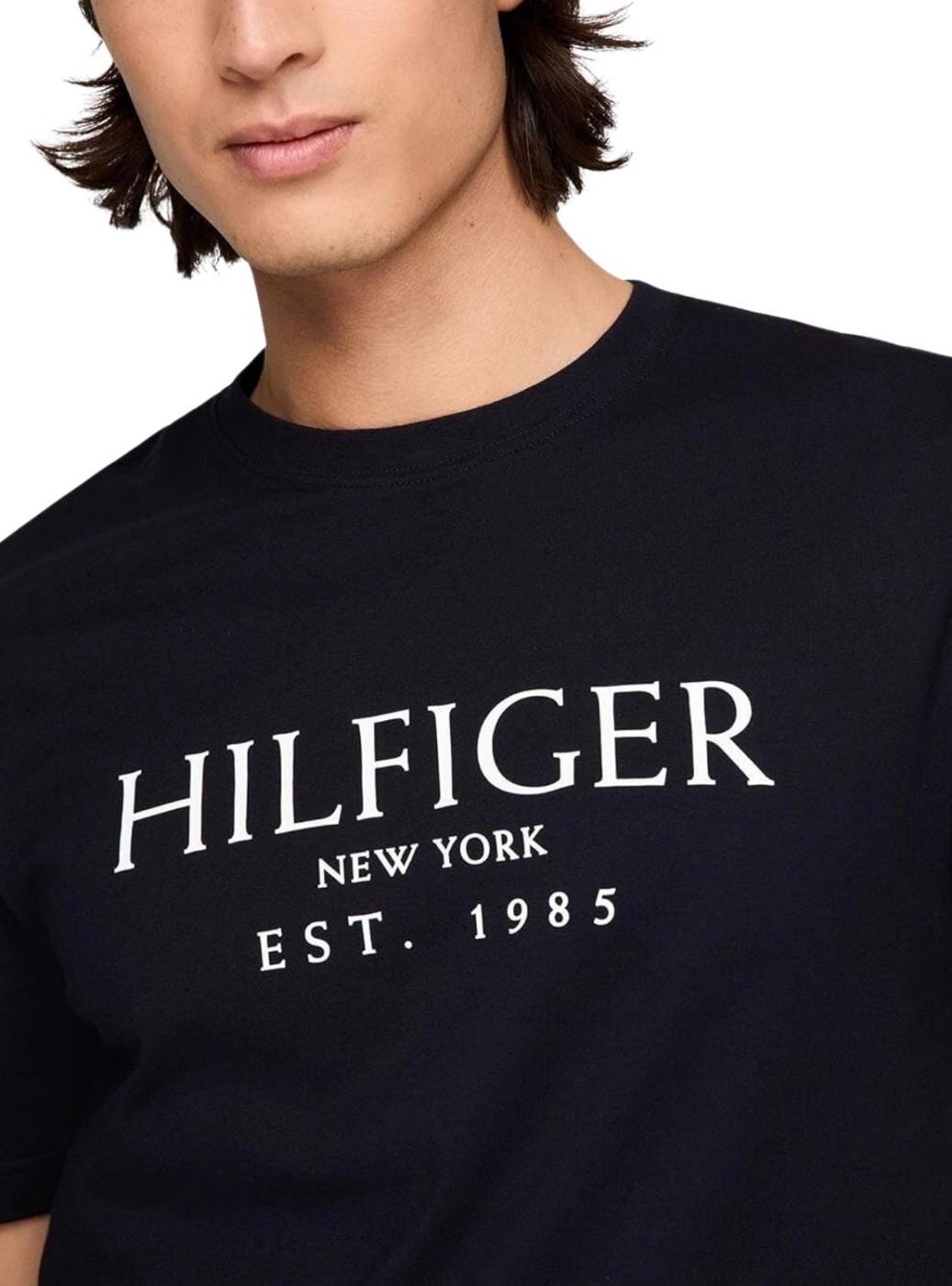 Camiseta Tommy Hilfiger Big Logo preta para homem.