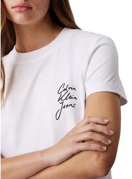 Camiseta Calvin Klein Jeans Script branca para mulher.