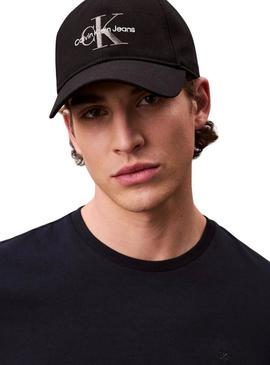 Boné Calvin Klein Jeans Monologo preto para homem.