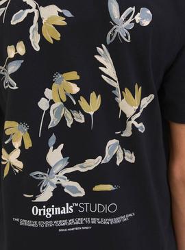 Camiseta Name It Varenna Pintada em preto para menino.