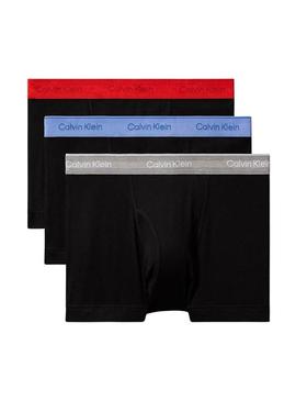 Pack com 3 cuecas Calvin Klein boxer pretas para homem.