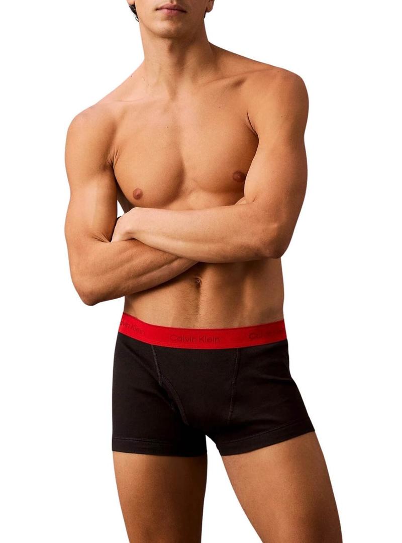 Pack com 3 cuecas Calvin Klein boxer pretas para homem.