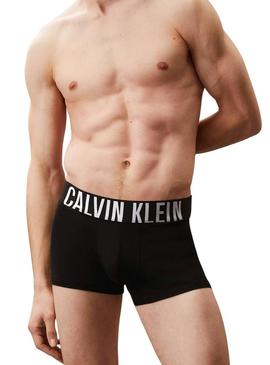 Pacote de 3 cuecas Calvin Klein boxer ajustadas pretas para homem.