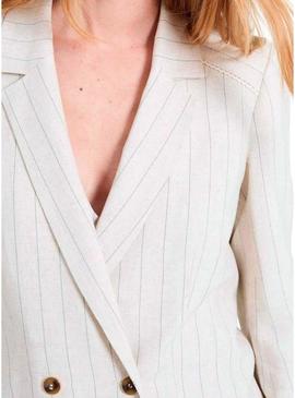 Americana Naf Naf listrada diplomática bege para mulher.