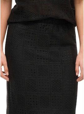 Saia Vila Vinovira midi preta para mulher.