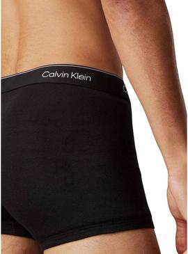 Pack com 3 cuecas Calvin Klein boxer preto e branco para homens.