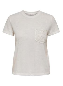 Camiseta Only Drew branca para mulher.