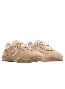 Tênis Converse Run Star Trainer em camurça camel para mulher.