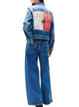 Jaqueta jeans Tommy Jeans Trucker azul para mulher.