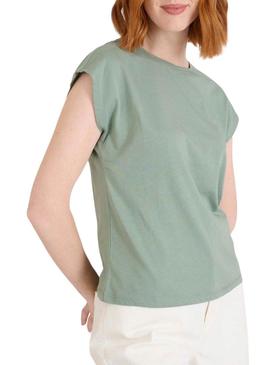 Camiseta Naf Naf com renda verde para mulher.