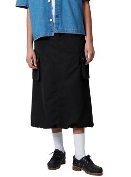 Saia Carhartt Irwin preta para mulher.