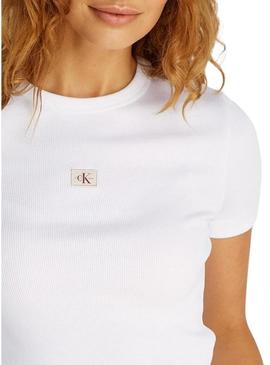 Camiseta Calvin Klein Jeans Rib branca para mulher.