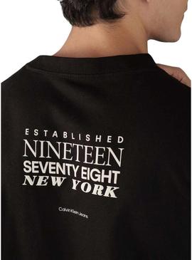 Camiseta Calvin Klein Type preta para homem.