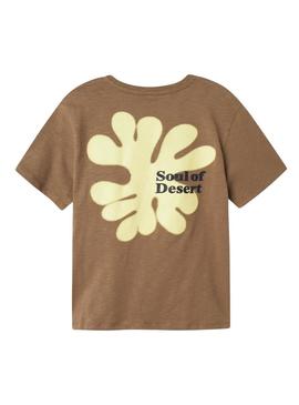 Camiseta Name It Jolal marrom para menino.