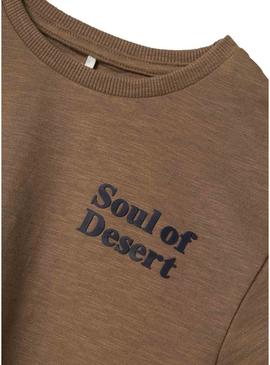 Camiseta Name It Jolal marrom para menino.