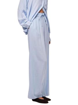 Calça Pieces Pia Wide azul para mulher.