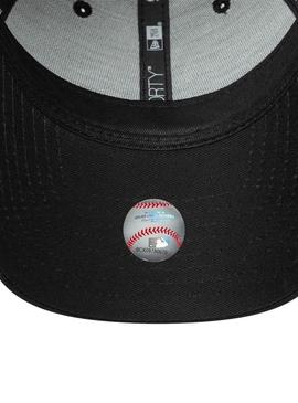 Boné New Era 9Forty preto animal print.