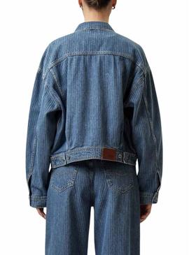 Jaqueta jeans Pepe Jeans listrada para mulher.